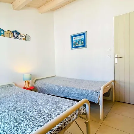 Charmante Et Recente A Proximite Du Centre Village Villa