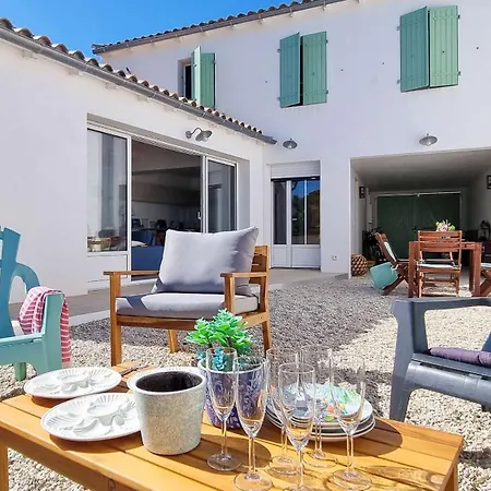 Charmante Et Récente à Proximité Du Centre Village Villa