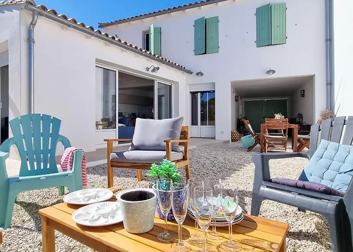 Charmante Et Récente à Proximité Du Centre Village Villa